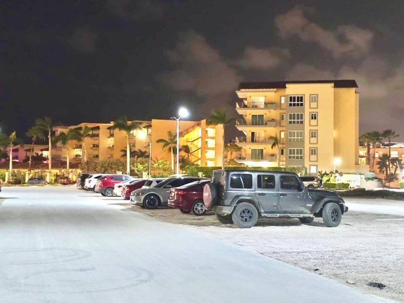 Estacionamiento solar en el hotel JOIA Aruba Iberostar